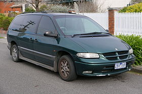 Третье поколение   Обзор Также называется Chrysler Caravan   Крайслер Гранд Караван   Chrysler Grand Voyager (модель LWB)   Chrysler Voyager (модель SWB) Производство 1995–2000 гг